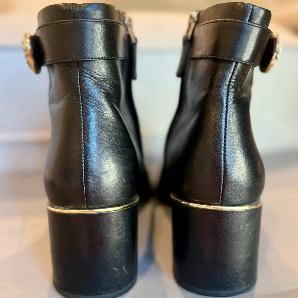 Tory Burch Sophia Bootie 9.5 Black Leather Gold Hardware Rare - Picture 5 of 11